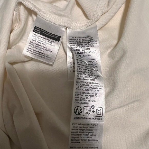 Levi's Multicolor Logo Tee - Picture 6 of 10